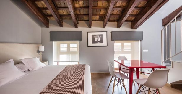 Apartamentos Mon Suites San Nicolas