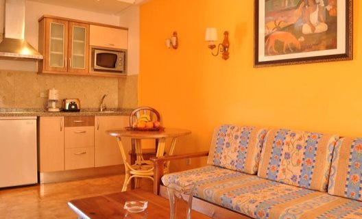 Apartamentos Montemayor