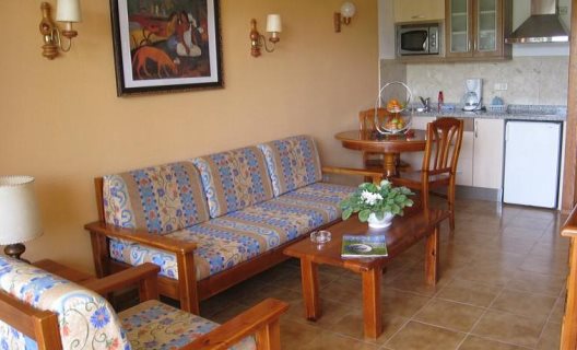 Apartamentos Montemayor