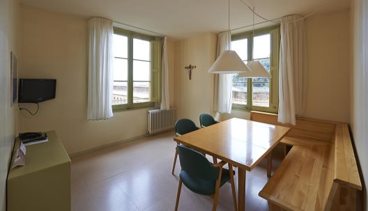 Apartamentos Montserrat Abat Marcet