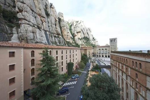 Apartamentos Montserrat Abat Marcet