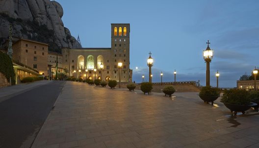 Apartamentos Montserrat Abat Marcet