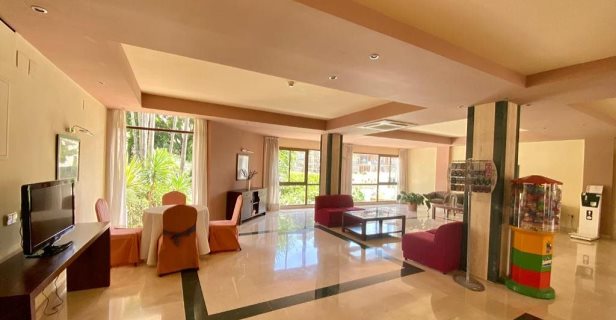 Apartamentos Ms Puerto Marina