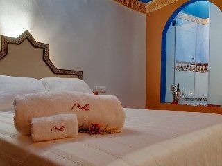 Apartamentos Muralla Ziri
