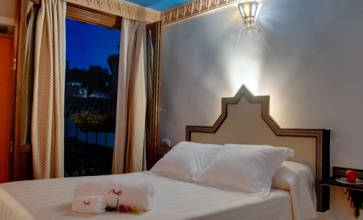 Apartamentos Muralla Ziri