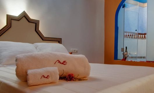 Apartamentos Muralla Ziri