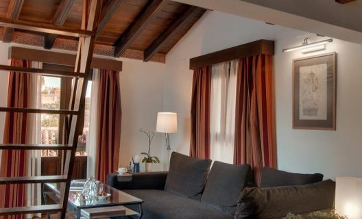 Apartamentos Muralla Ziri