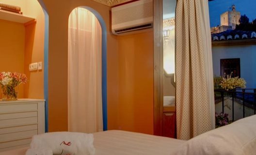 Apartamentos Muralla Ziri