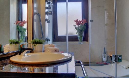 Apartamentos Muralla Ziri