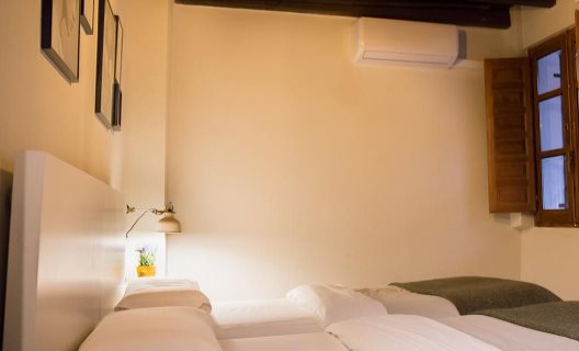 Apartamentos Nahira Suites 3000
