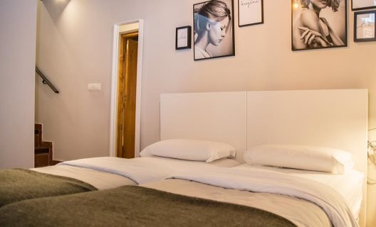 Apartamentos Nahira Suites 3000
