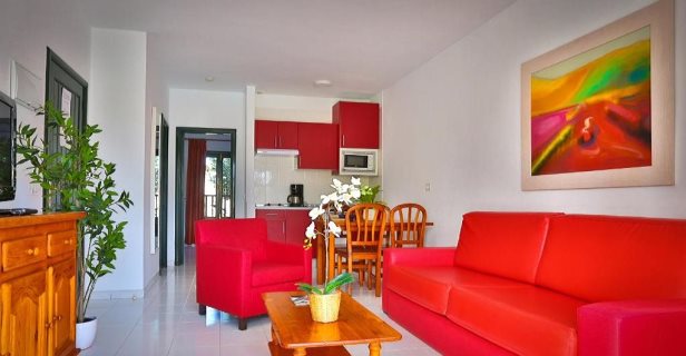 Apartamentos Nazaret Sol