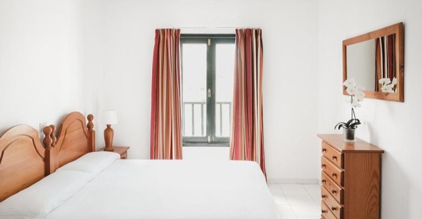 Apartamentos Nazaret Sol