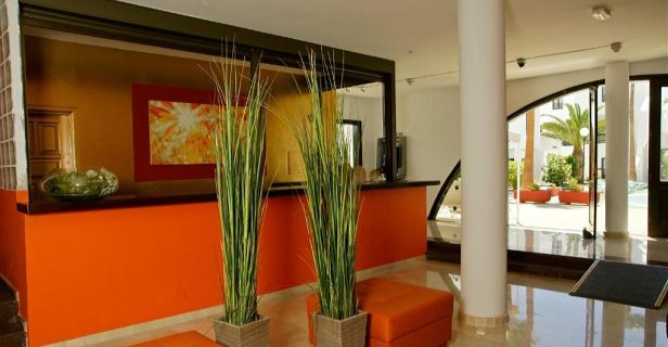 Apartamentos Nazaret Sol