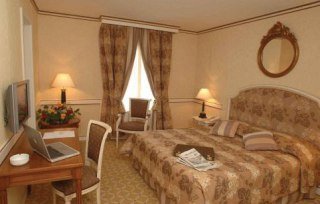 Apartamentos Nh Rex
