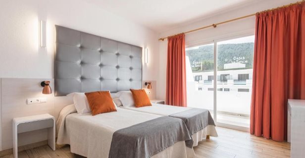 Apartamentos Oasis Sa Tanca