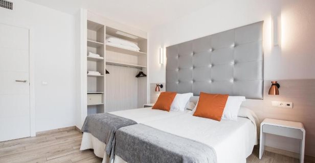 Apartamentos Oasis Sa Tanca