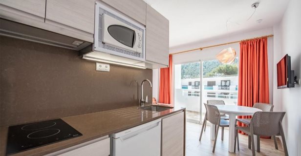 Apartamentos Oasis Sa Tanca