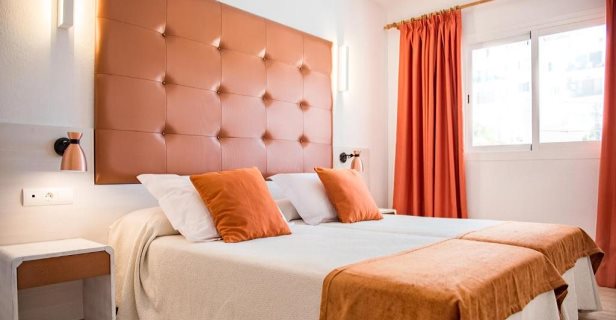 Apartamentos Oasis Sa Tanca