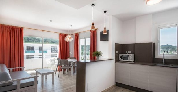 Apartamentos Oasis Sa Tanca