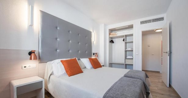Apartamentos Oasis Sa Tanca