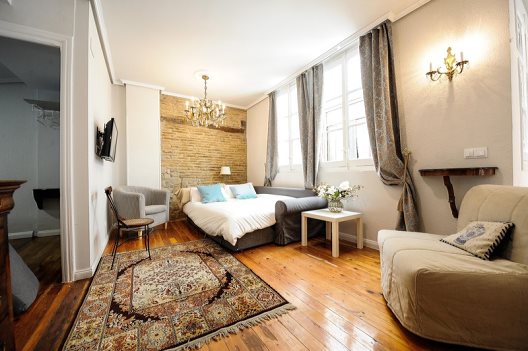 Apartamentos One Minute From Plaza Castillo