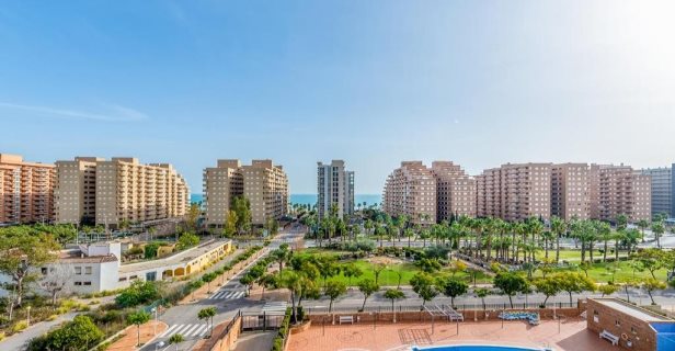 Apartamentos Oromarina Torremar