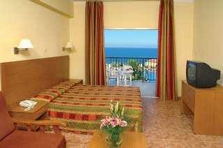 Apartamentos Pafian Sun Holiday Village