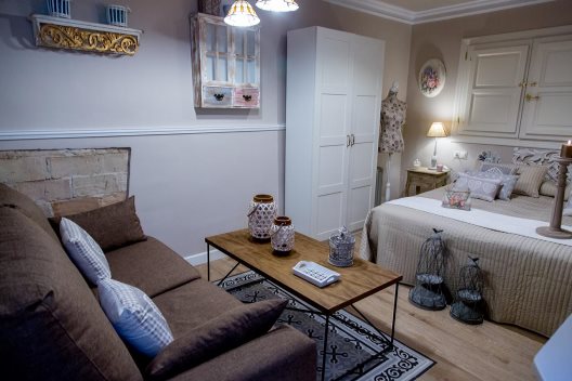Apartamentos Palacio Almagra