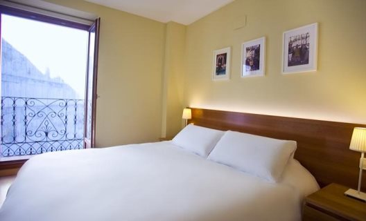 Apartamentos Palafox Central Suites