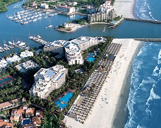Apartamentos Paradise Village Beach Resort & Spa