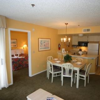 Apartamentos Parc Corniche Condominium Resort