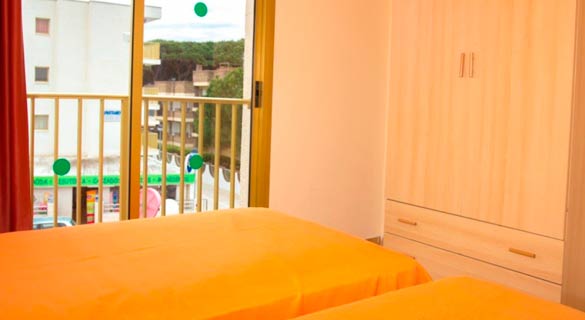 Apartamentos Pins Marina
