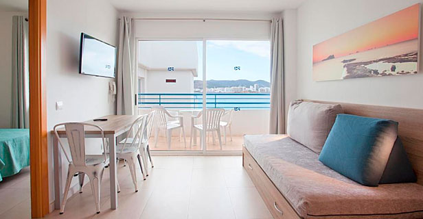 Apartamentos Playa Bella