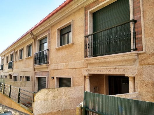 Apartamentos Playa De La Lanzada 3000