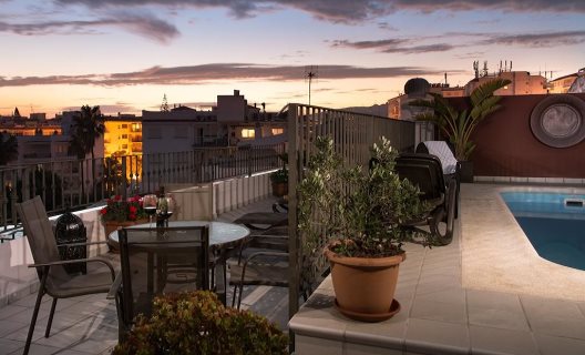 Apartamentos Plaza Cavana
