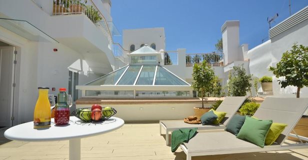 Apartamentos Plaza Mina Suites