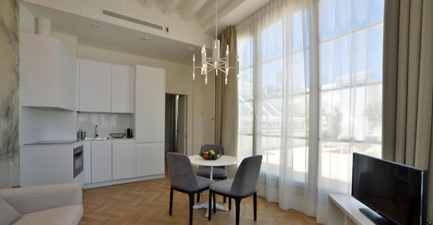 Apartamentos Plaza Mina Suites