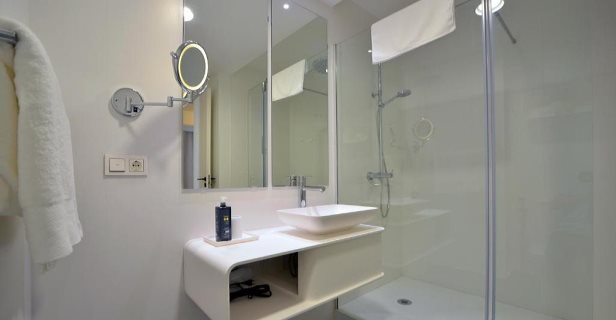 Apartamentos Plaza Mina Suites
