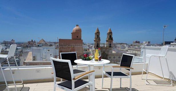 Apartamentos Plaza Mina Suites