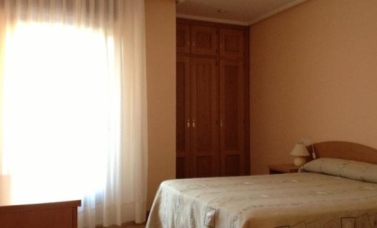 Apartamentos Puerta De León
