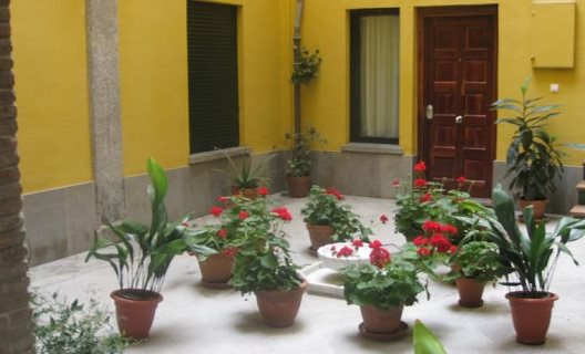 Apartamentos Puerta Real