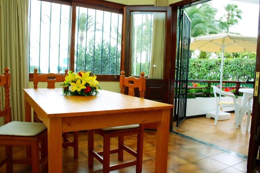 Apartamentos Reinasol