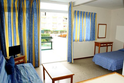 Apartamentos Roca Verde