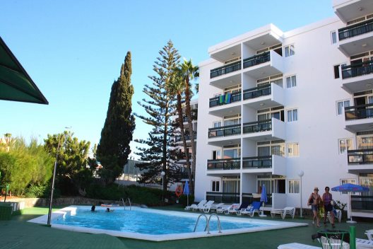 Apartamentos Roca Verde
