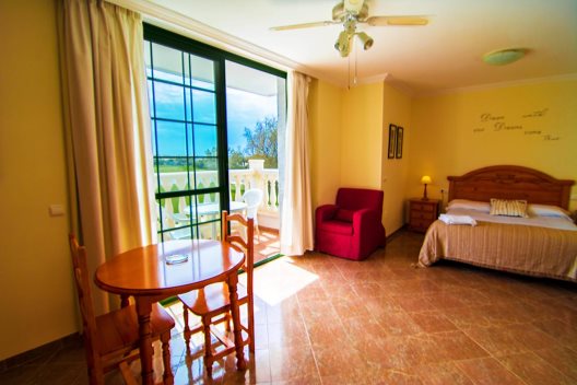 Apartamentos Roquetas Beach & Playa Serena Golf Village