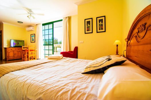 Apartamentos Roquetas Beach & Playa Serena Golf Village