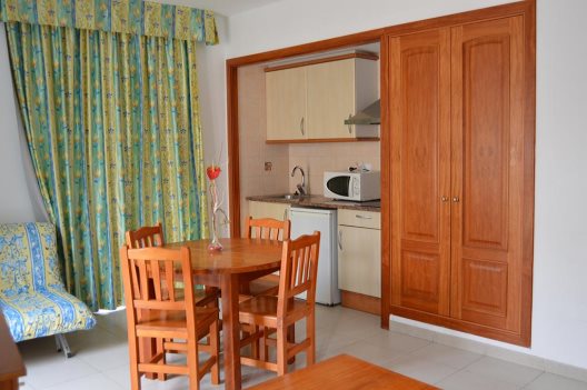 Apartamentos Royal