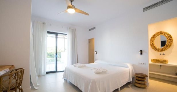 Apartamentos Sa Cala Suites