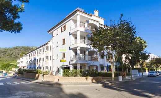 Apartamentos Sa Torre